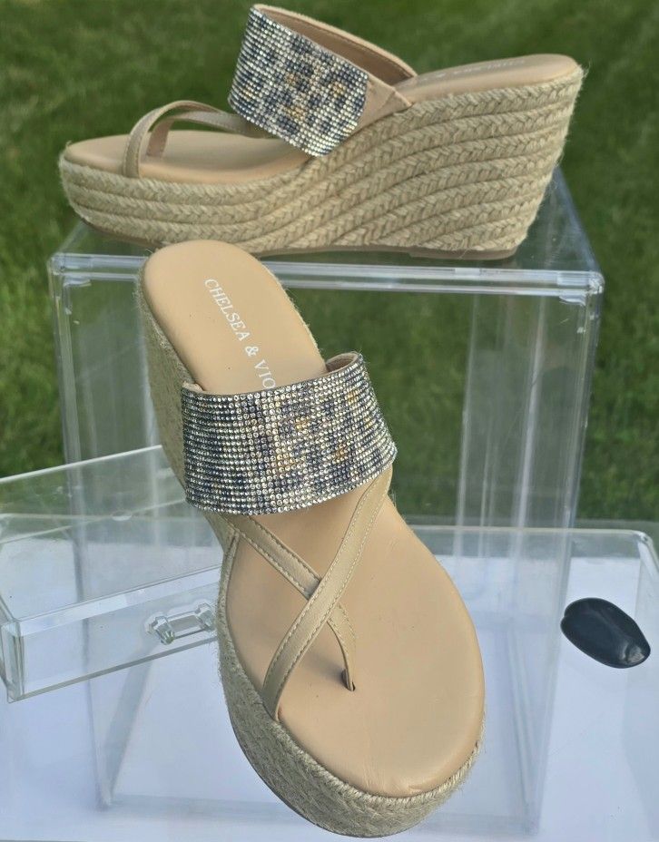 Pre-owned Chelsea & Violet sandals. Crystal Animal Print 8.5 