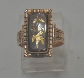 10KT ROSE GOLD RING SIZE 4.25 3.8 GRAMS WITH  DOVE BIRD  GOLD INLAY AND FLOWER  SMALL DIAMOND.864331-2.