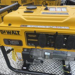 Dewalt Generador 6500 Watts Running New Missing Wheels $630 Firm