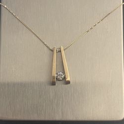 10k Solid Gold Pendant With Diamond 