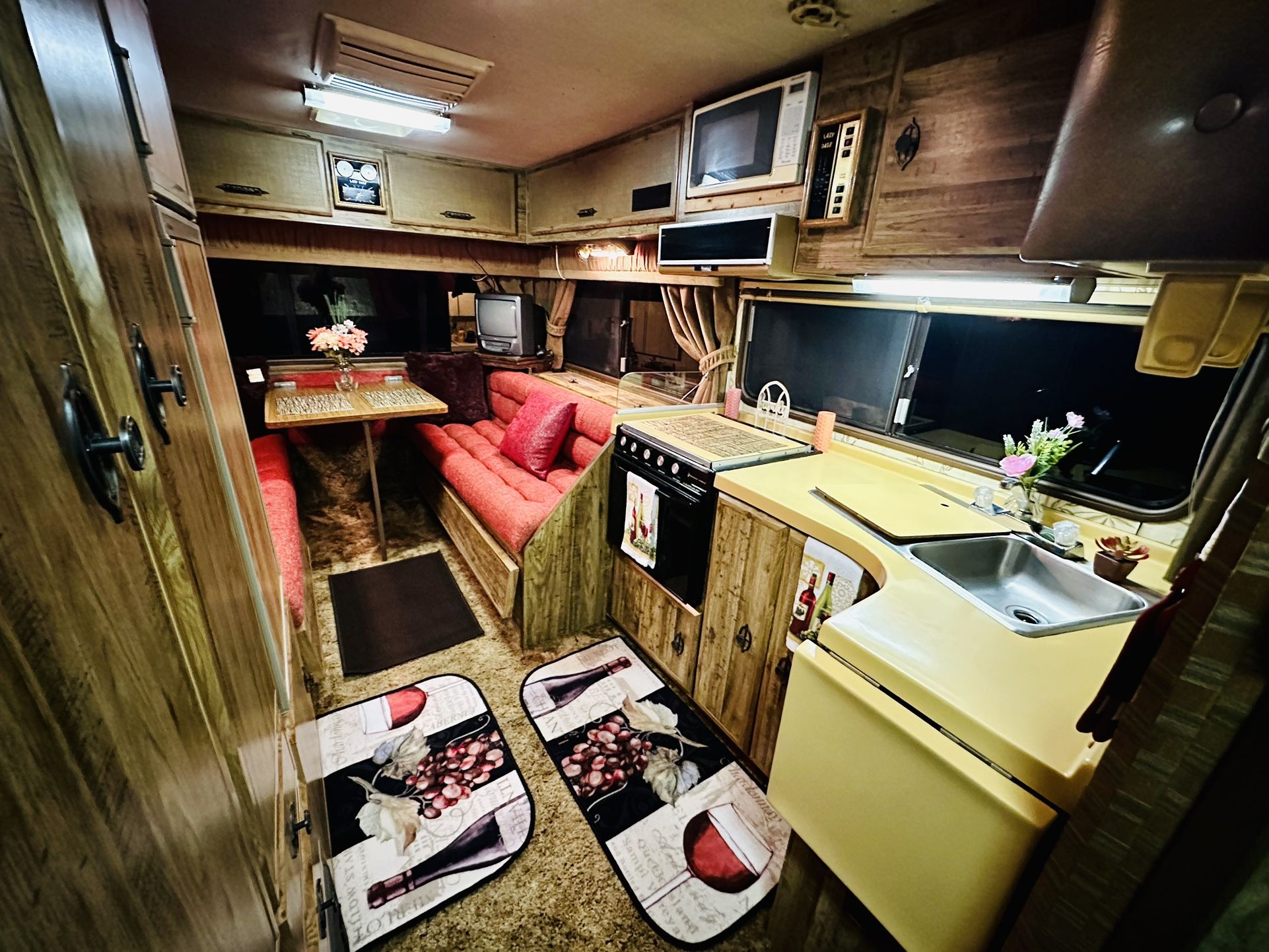 Lazy Daze Rv Engine 86’ LAZY DAZE Motorhome, Class-C… 21’Ft Sleeps 5-6 Runs Great !! All ...
