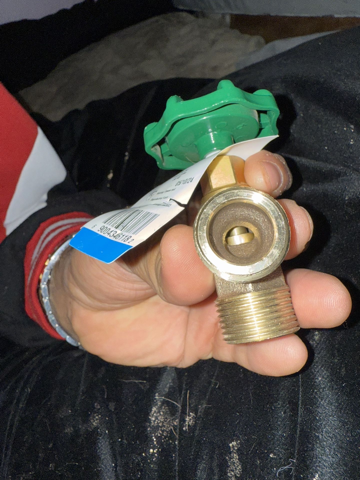 Hose Valve With Shut Off System Valve
