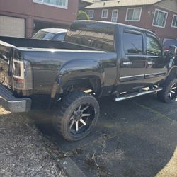 09 GMC