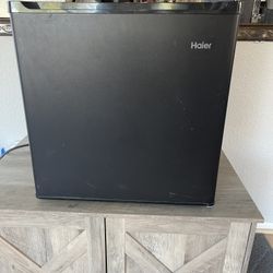 Haier  Mini Fridge