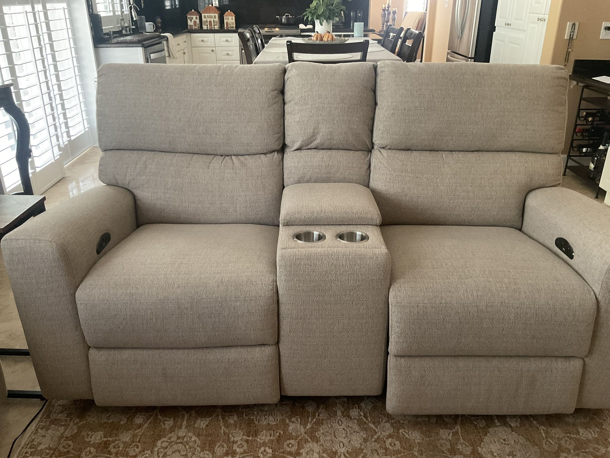 bob’s Love Beautiful Love Seat
