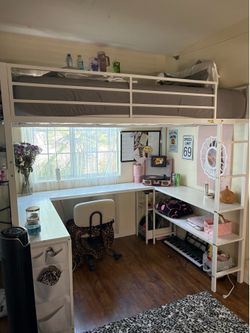 Full size loft bed