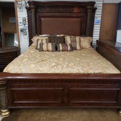 Michael Amini Torino Bedroom Set