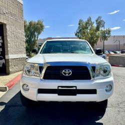 2011 Toyota Tacoma Double Cab Prerunner Pickup 4D 6ft