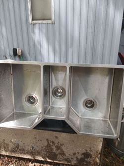 Ruvati triple basin sink