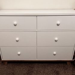 Modern 6 Drawer Dresser 