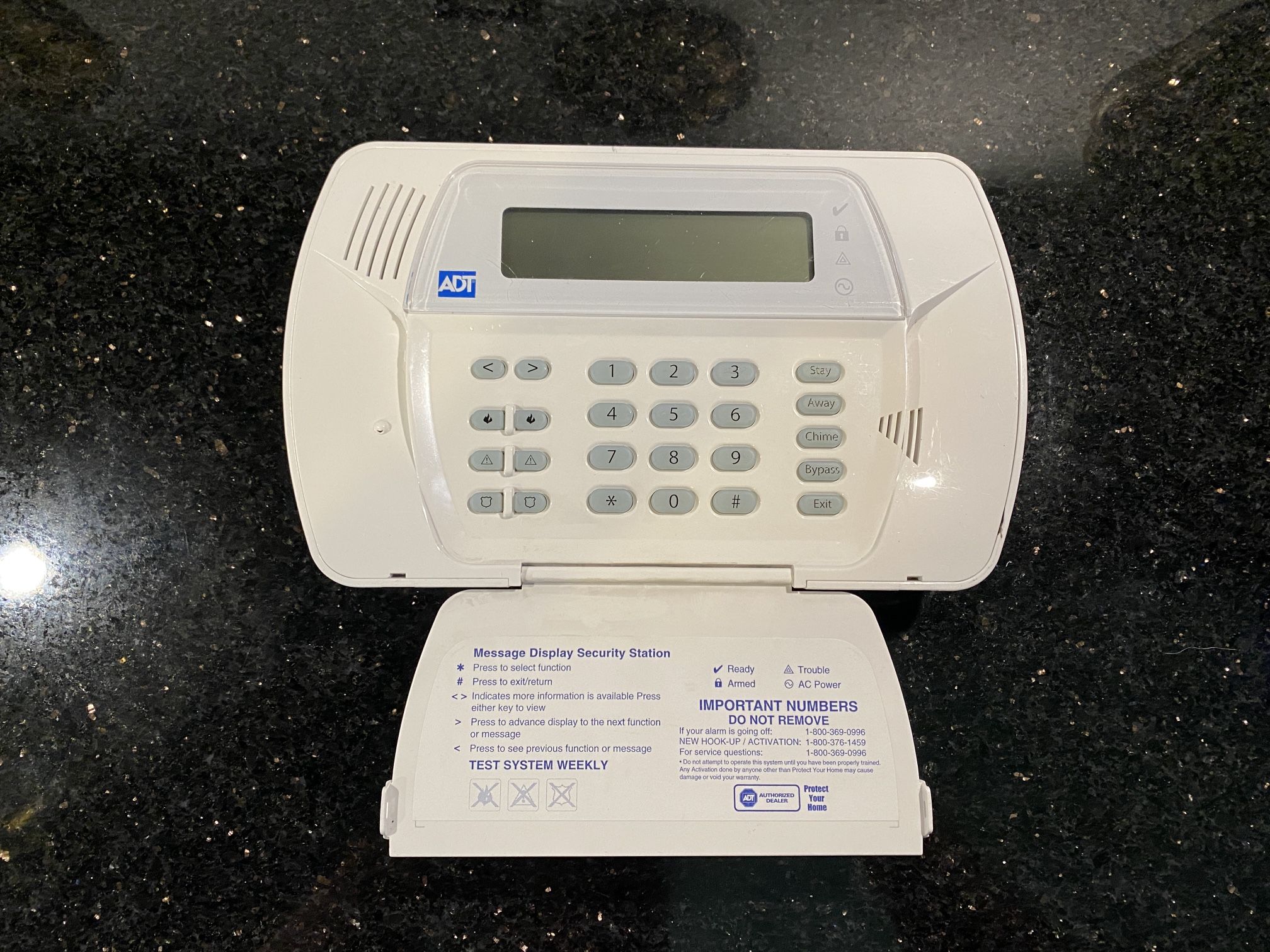 DSC ADT Wireless Alarm Communicator Keypad LE2077-NA LTE