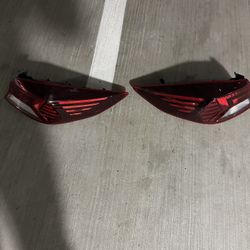 2019-2020 Hyundai Elantra Right Lamp Assembly Rear Combination Outside