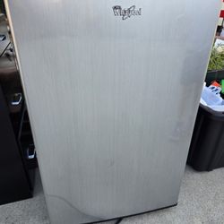 Whirlpool 4.3 cu ft refrigerator