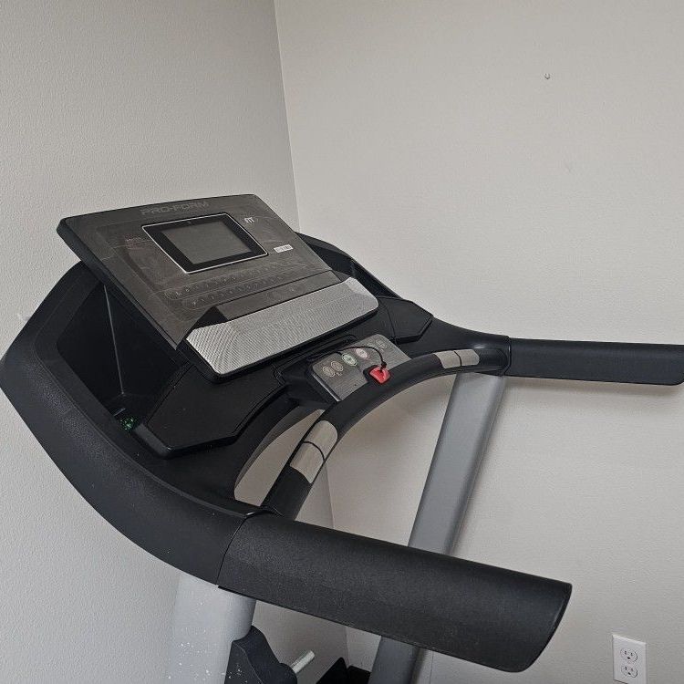 Like New! ProForm Carbon T7 Treadmill - 3 Years Old, Never Used!
