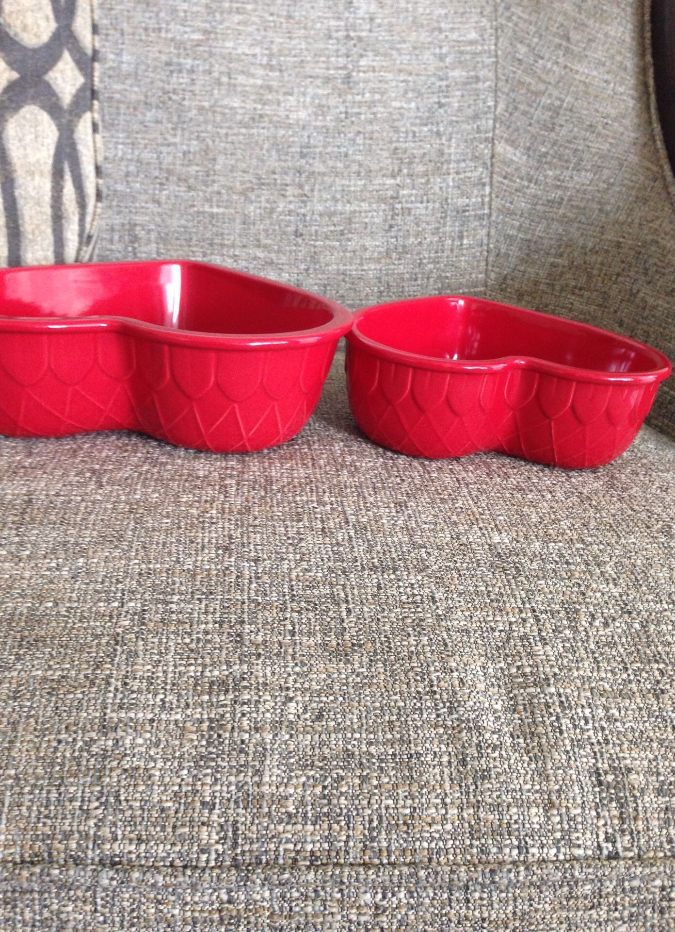 2 PCS of Ceramic Bake ware. Please See All The Pictures and Read the description