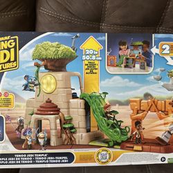 New Star Wars young Jedi play set 