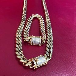 12MM Cuban Link Set 14k Gold Plated Doesn't Loses Color 