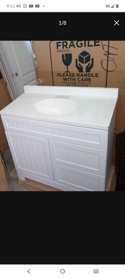 36 ". Vanity available now no box