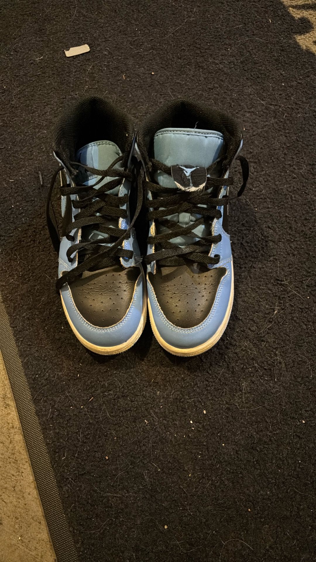 Blue And Black Jordan Ones  ‼️READ DESCRIPTION And Pls Message me Pls‼️