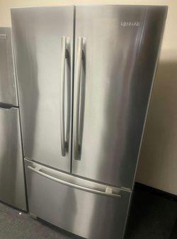 Jenn-Air 3-Door French Door Fridge in Stainless Steel. Clean, EnergyStar, IceMaker.