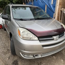 ♻️For Parts 2005 Toyota Sienna Parting Out