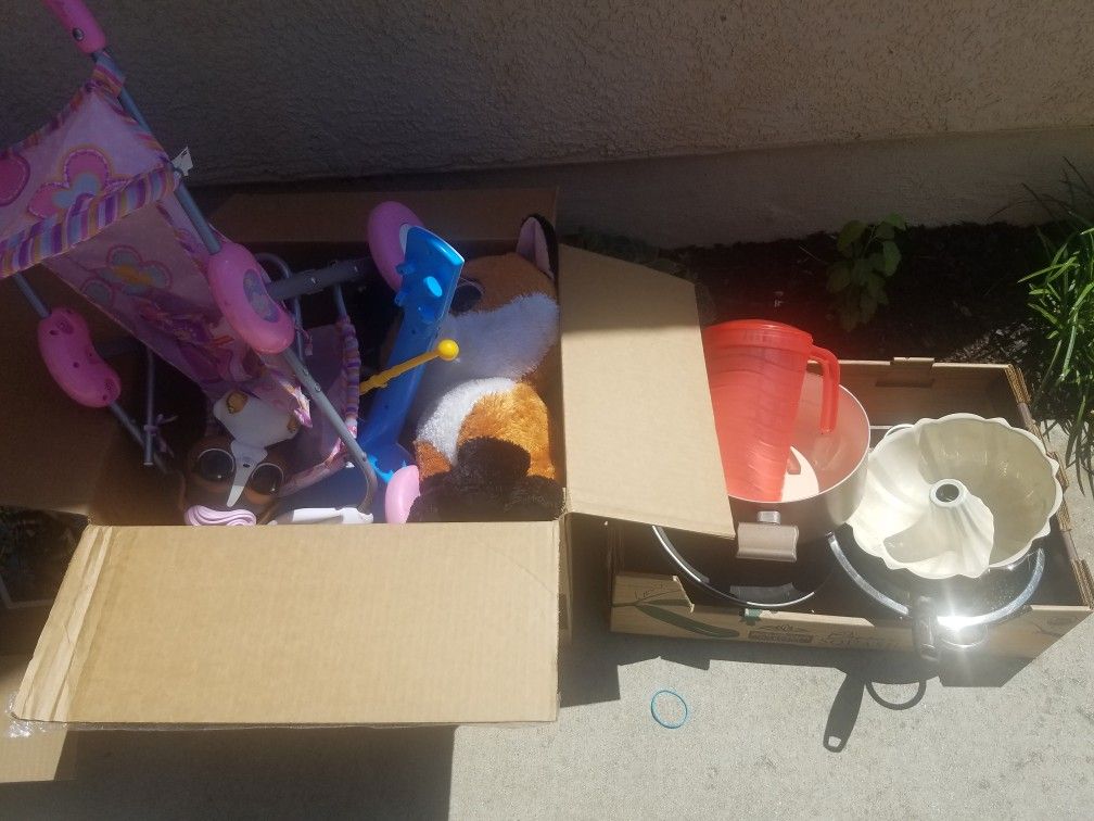 FREE** Mens clothes, toys, books **MUST TAKE ALL**