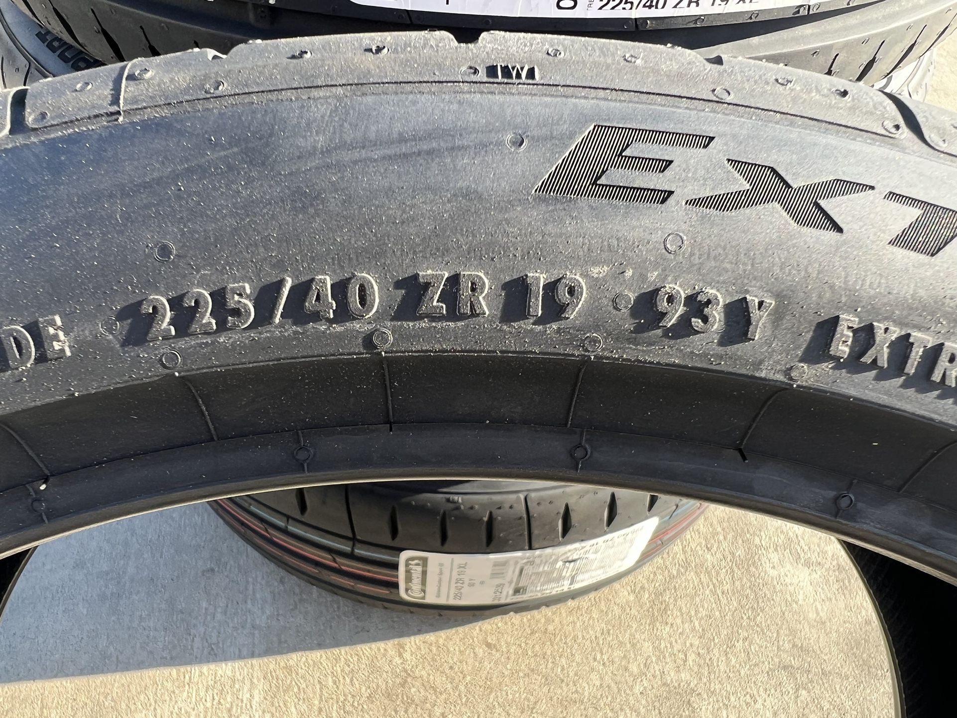 4X NEW Continental ExtremeContact Sport 02 Tires 2X 255/35ZR19