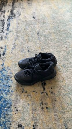 Giannis basketball shoes
