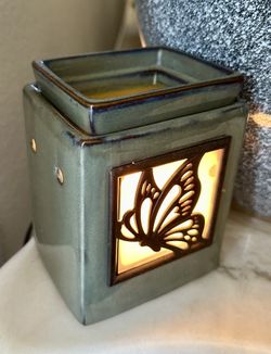 Scentsy w/ Interchangeable Face -  Scented Wax Warmer