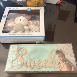 $25 New Wooden millstone photo prop and Carters baby gift set