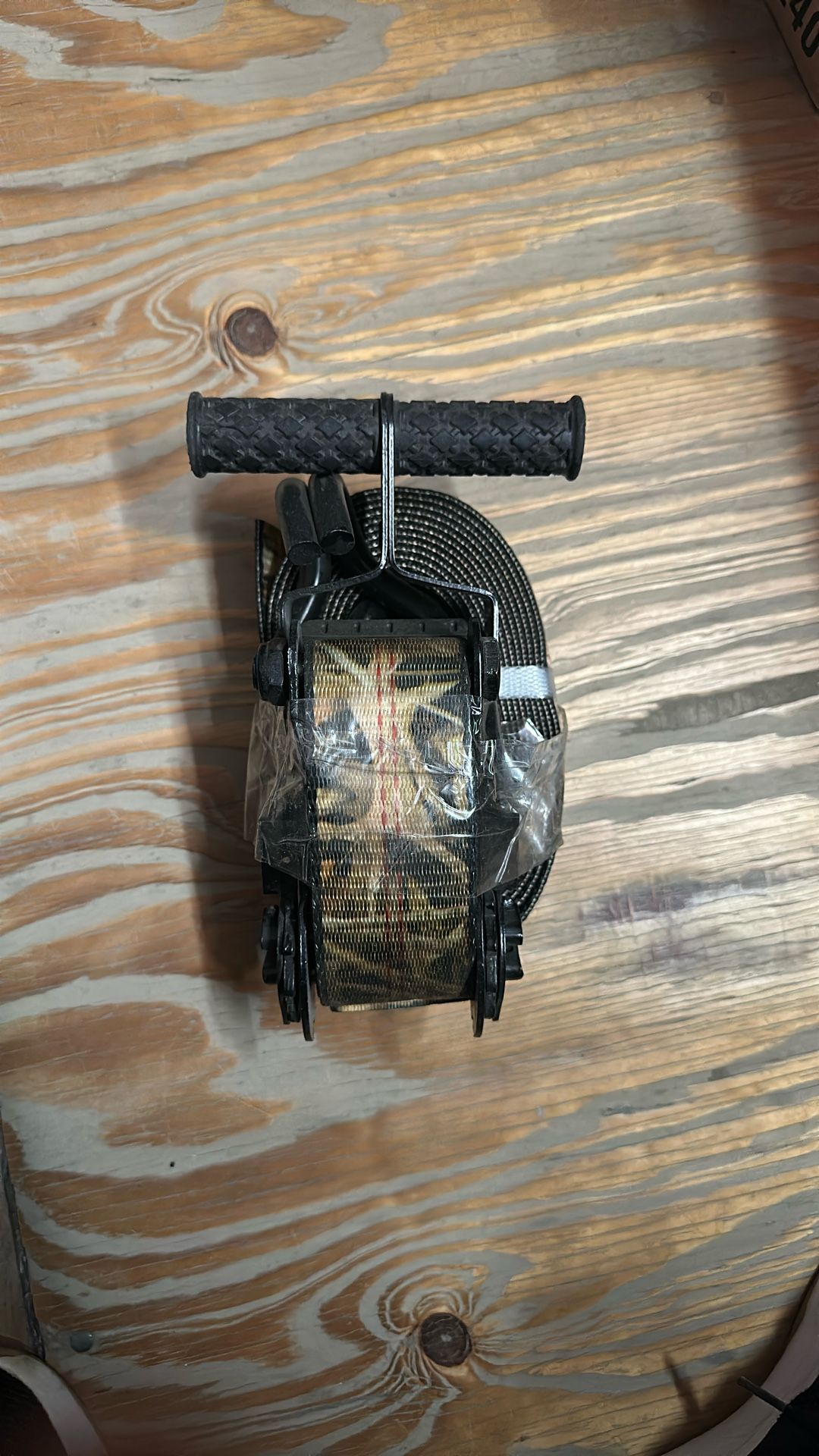 Heavy Duty Hand Winch Strap with Handle – Great for Boats or Trailers