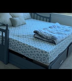 Dark Green Daybed with Storage Drawers