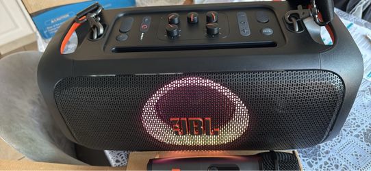 JBL PartyBox ON-THE-GO Essential