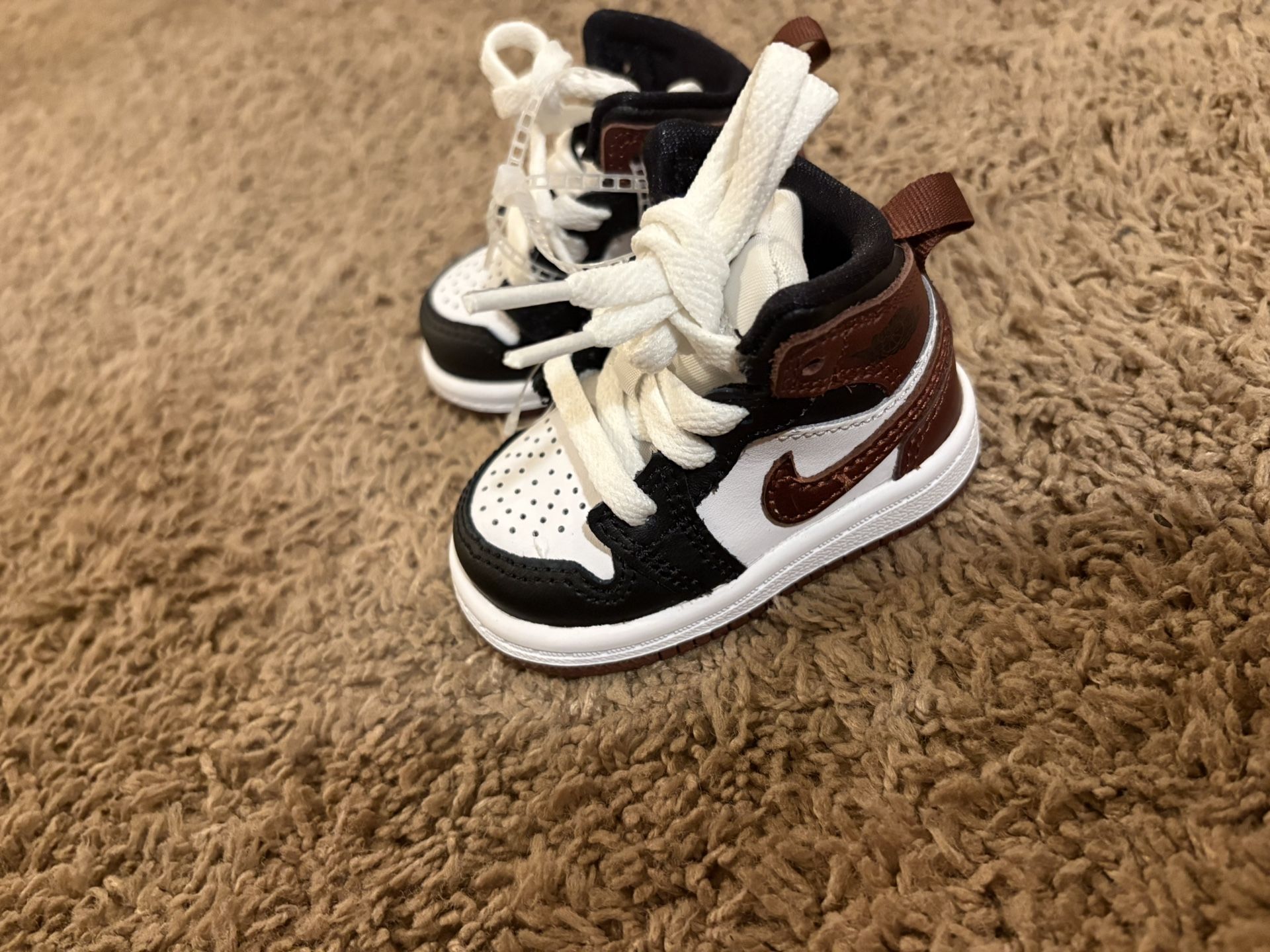 Infant Jordan 1 Size 2c