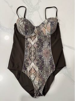 CYN & LUCA Size Large One Piece Swimsuit