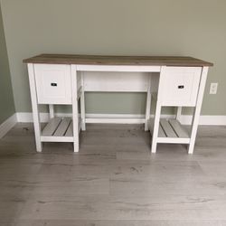 $25 Farmhouse Desk / Table - Pickup Today/Tomorrow