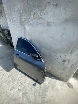 g37 driver door