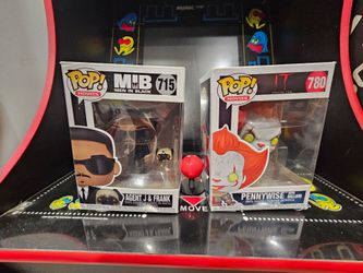 $30 each - Funko Pop 'Movies' PENNYWISE w/BALLOON 'I Heart Derry' Figure #780 New NRFB 'IT'

$30 each - Funko Pop! Movies MIB Men In Black — Agent J &
