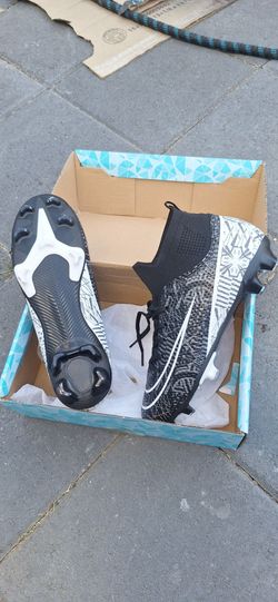 Soccer shoes  cleats