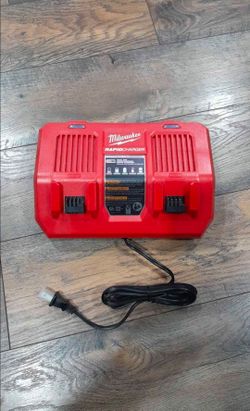 Dual Rapid Charger M18 Milwaukee