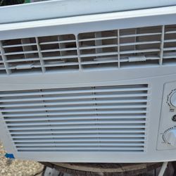 GE Air Conditioner 