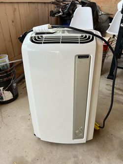 De'Longhi Pinguino 12,000 BTU Portable Air Conditioner / Dehumidifier