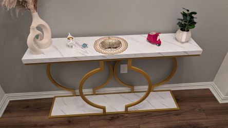 Decor entryway table