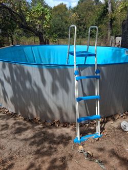 Swimming pool for sell