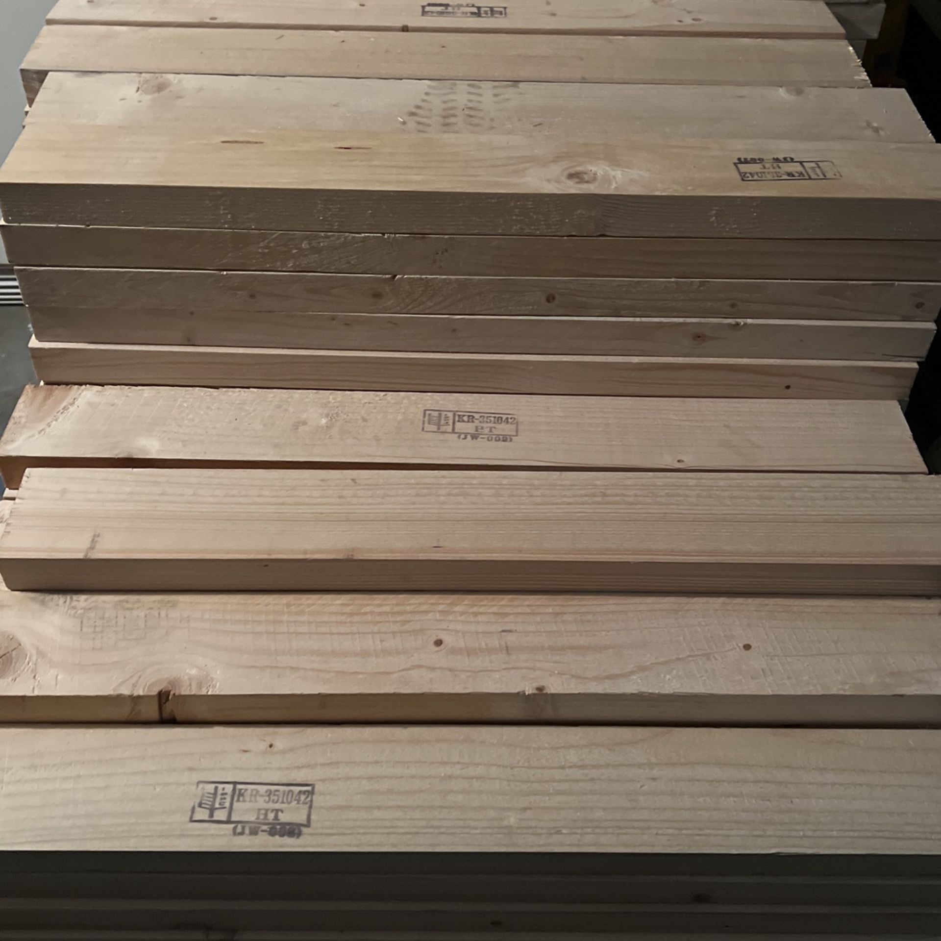 Madera Nueva Y Limpia