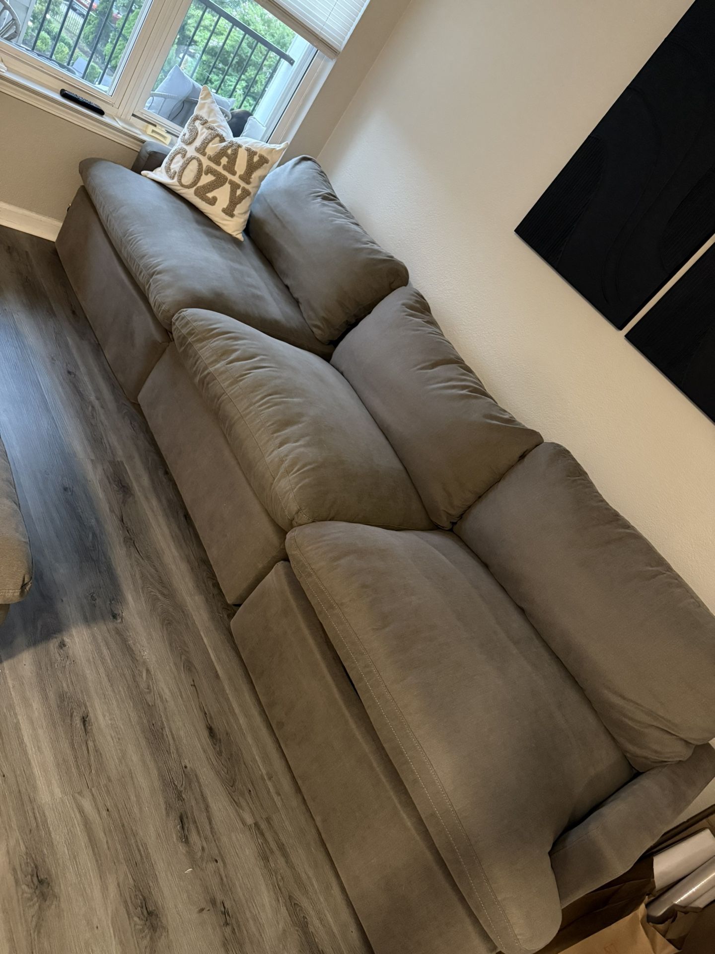 Cloud Couch With Recliner Seats