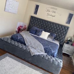 Queen Size Bed 