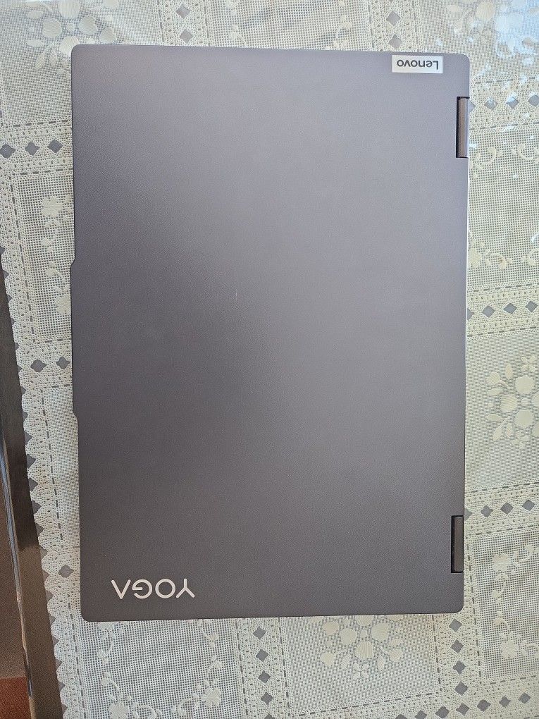 Lenovo 7i Yoga 16" Like New