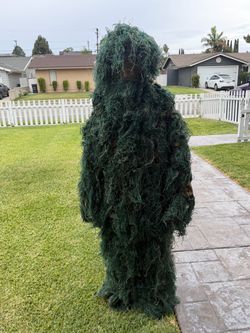 Ghillie Suit 3D Camouflage Hunting Suits - Jacket, Pants, Hood, Carry Bag for Youth, L/XL