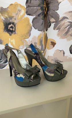 Grey and blue floral heels